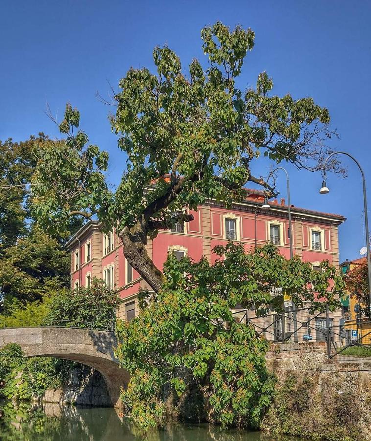 Trilocale In Villa Signorile Milán Exteriér fotografie