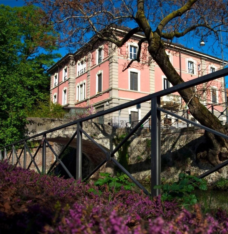 Trilocale In Villa Signorile Milán Exteriér fotografie
